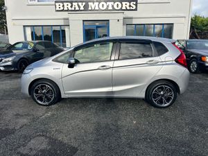 2016 HONDA FIT PETROL HYBRID AUTO LOW KMS - Image 3