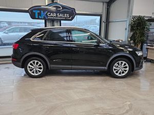 18 AUDI Q3  2.0 DIESEL SE - Image 4