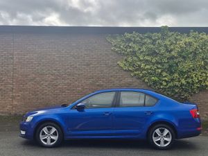 Skoda Octavia AMBITION 1.6 TDI LEATHER INTERIOR - Image 3