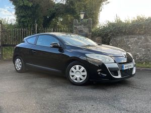 Renault Megane 1.5 DCI COUPE. Low mileage - Image 3