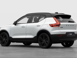 Volvo EX40 Ultra Black Edition  1.9  Apr   125 P/ - Image 2