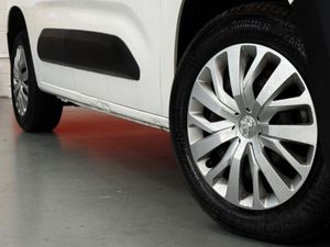 Peugeot Partner Prof Plus 1.6hdi 100 1000KG 2D - Image 2
