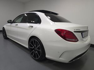 Mercedes-Benz C200 AMG Line Premium - Image 2