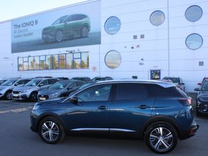 Peugeot 3008 2023 - Image 2