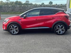 Renault Captur E-tech Plug-in 160 Auto SE Edition - Image 4
