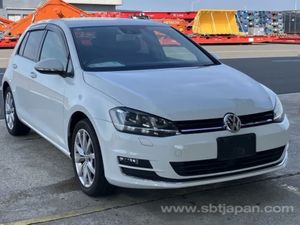 152 VW Golf TSI Highline - Image 2