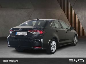 Toyota Corolla 1.8 Hybrid Luna Saloon - Image 4
