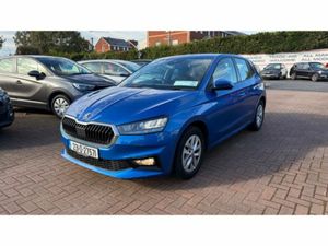 Skoda Fabia AMB 1.0mpi 65HP 5DR - Image 2