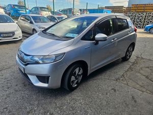 2015 Honda Fit Hybrid Automatic - Image 3