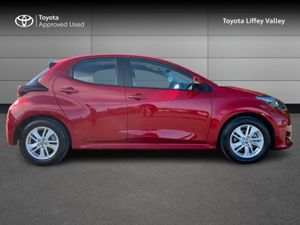 Toyota Yaris 1.5 HYBRID LUNA 4DR AUTO - Image 3