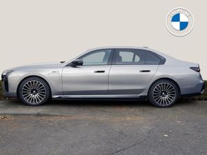 BMW 7 Series M760e - Image 3
