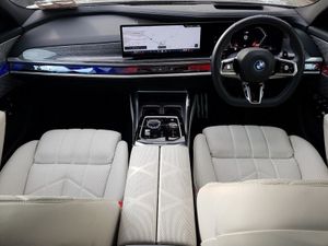 BMW 7 Series M760e - Image 4