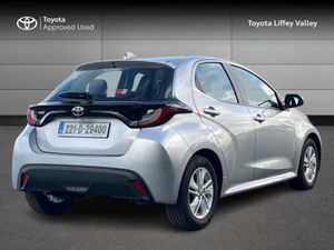 Toyota Yaris YARIS 1.0 LUNA - Image 2