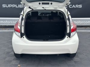 Toyota Aqua Hybrid - Image 2