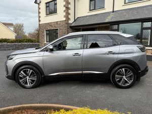 Immaculate 212 Peugeot 3008 PHEV! - Image 4