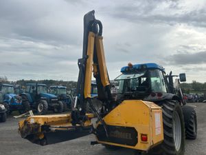 2015 McConnell PA5565 Hedgecutter - Image 2