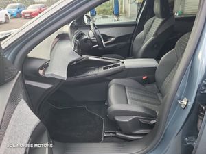 Peugeot 5008 GT 73KWH 210 BHP  Demonstration model - Image 4