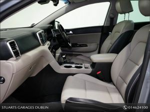 Kia Sportage K3 5DR Auto - Electric , leather and - Image 3