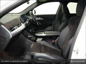 BMW iX2 IX2 M-SPORT eDRIVE20 M-SPORT PRO: ALPINE W - Image 3