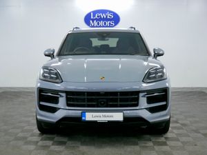 2025 Porsche Cayenne Cayenne E-Hybrid High Spec - Image 3