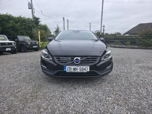 2017 Volvo V60 D4 SE | 2.0 Diesel - Image 2