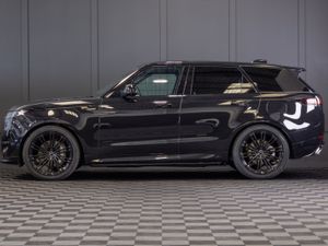 2025 Range Rover Sport P460e Dynamic SE - Image 3
