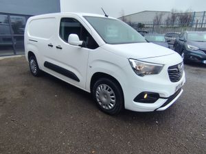 2021 Vauxhall Combo 1.5 turbo sportive - Image 3