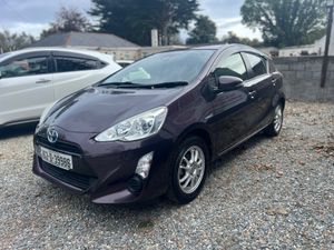 Toyota Aqua **2016** - Image 3