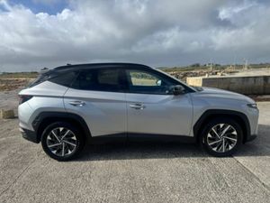 Hyundai Tucson Executive TWO Tone 5DR - Image 2