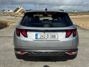 Hyundai Tucson Executive TWO Tone 5DR - Image 4