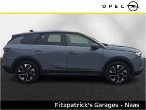 Opel Grandland GS Hybrid Demo With 3.9  Finance A - Image 4