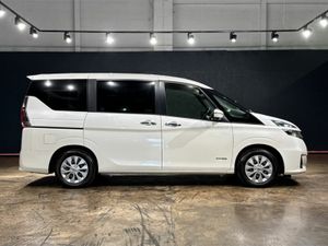 Nissan Serena 2.0 HYBRID - REVERSE CAMERA - CRUISE - Image 3