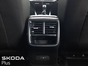 Skoda Octavia  black Pack upgraded Wheels ambitio - Image 4