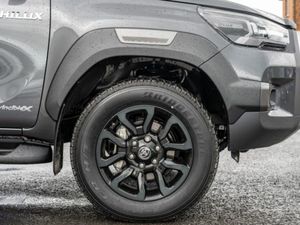 Toyota Hilux INVINCIBLE X 4WD 251 - REG - Image 2