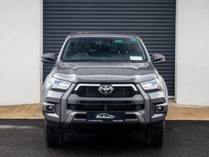 Toyota Hilux INVINCIBLE X 4WD 251 - REG - Image 4