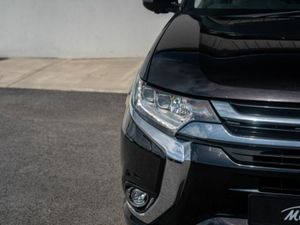 Mitsubishi Outlander 2.0 4H Phev 200BHP 5DR Auto - Image 3