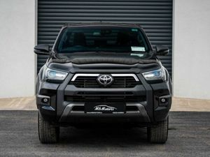 Toyota Hilux 2 8D4D Invincible X 201BHP Auto - Image 2