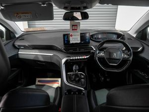 Peugeot 3008 BLUEHDI S/S ALLURE PREMIUM - Image 4