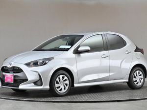 Toyota Yaris 1.5 Petrol Hybrid reverse Cam park S - Image 4
