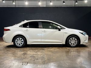 Toyota Corolla PETROL HYBRID - CRUISE CONTROL - RE - Image 3
