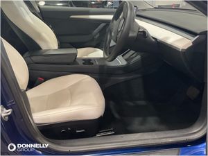 Tesla Model 3 Saloon Long Range - Image 4