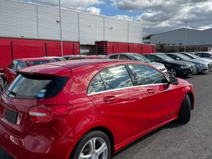 MERCEDES A180 2014red - Image 3
