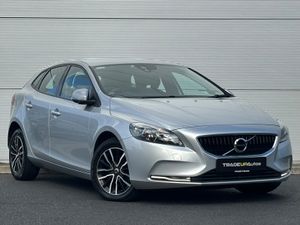 Volvo V40 D2 Momentum *LowKmS - Image 2