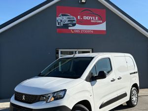 2019 Peugeot Partner Professional - Image 2