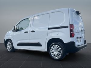 Peugeot Partner PROF PLUS 1.6 HDI 100 1 1000KG 2DR - Image 3