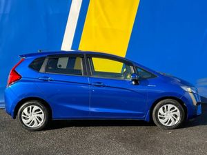 Honda Fit L-PACKAGE 1.5 HYBRID // REVERSE CAMERA / - Image 2