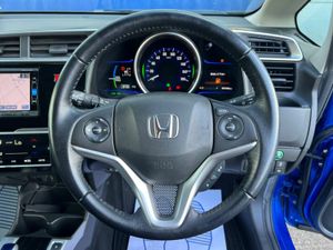Honda Fit L-PACKAGE 1.5 HYBRID // REVERSE CAMERA / - Image 4