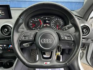 Audi A3 S-LINE BLACK EDITION 1.4 TSI AUTO // SERVI - Image 4