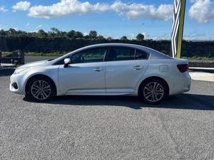 Toyota Avensis 1.6 D-4d Luna Navi Saloon - Image 4