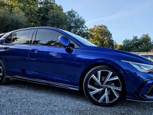 🔥 2023 Volkswagen Golf  1.5 eTSI R-Line Automatic - Image 4